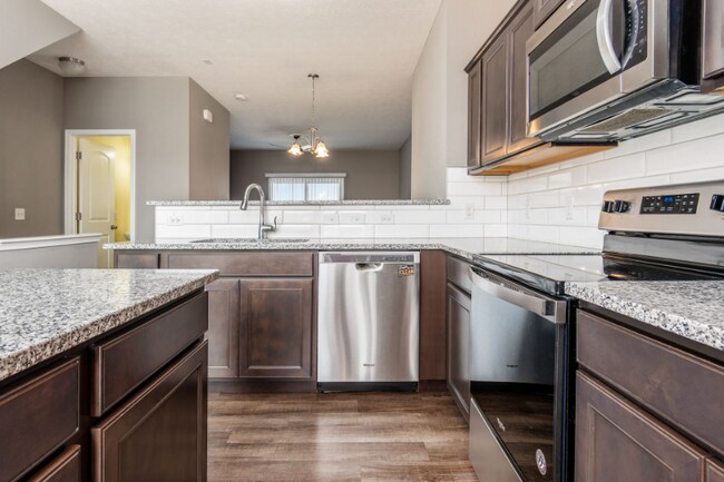 Building Photo - 280 Autumn Ridge Cir