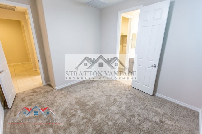 Building Photo - 17645 W Palo Verde Dr