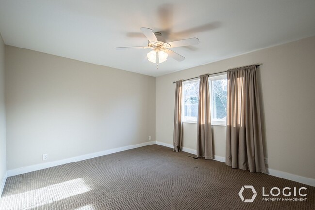 Building Photo - 1666 Paulista Wy