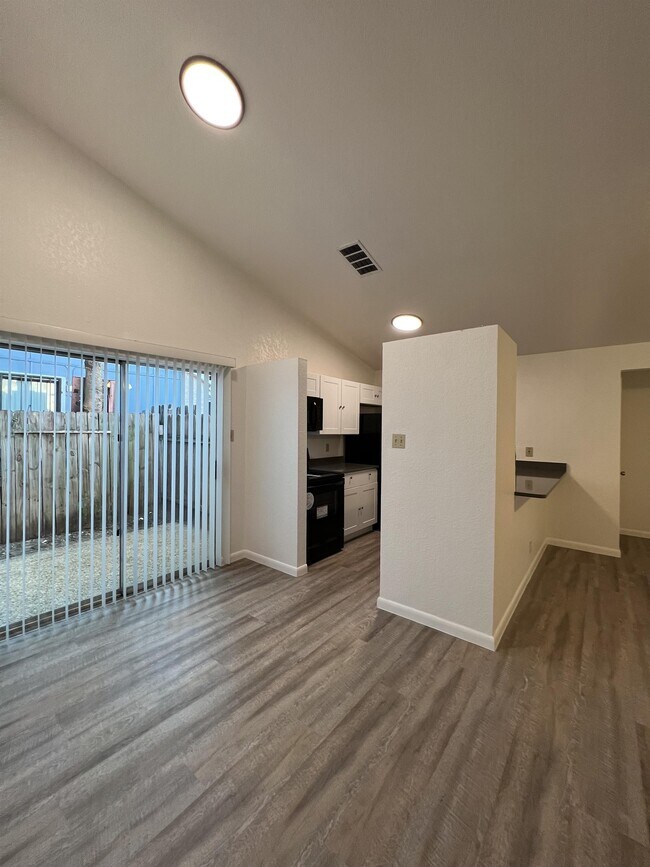 Building Photo - 8848 Meadow Range St