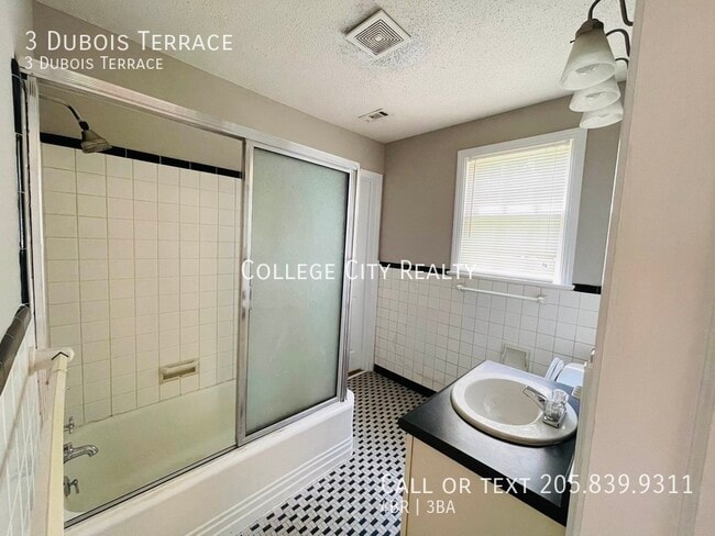 Building Photo - 3 Dubois Terrace