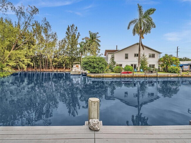 Building Photo - 4500 SW 42nd Terrace