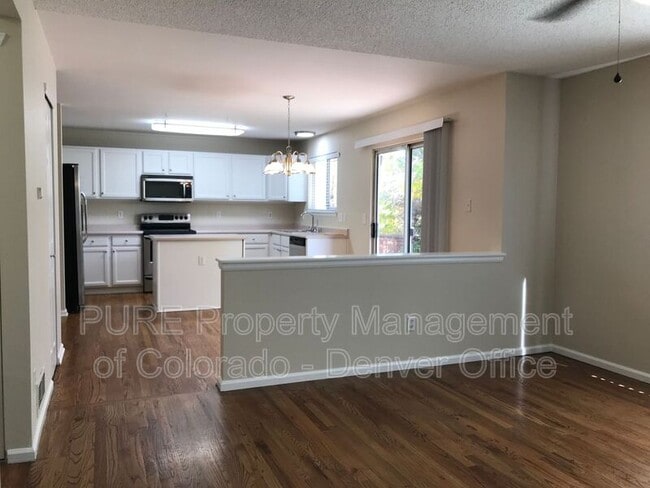 Building Photo - 9708 S Castle Ridge Cir