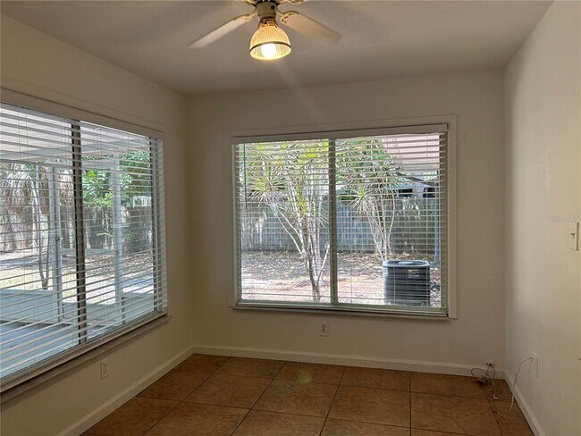 Building Photo - 2428 Waldemere St