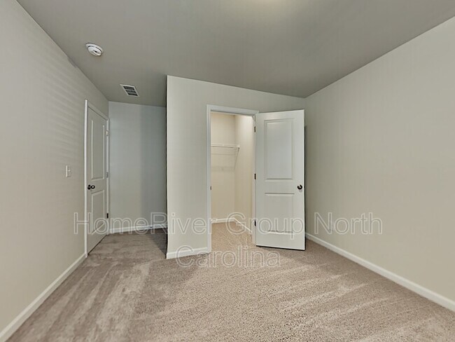 Building Photo - 12327 Old Dulin Farms Way