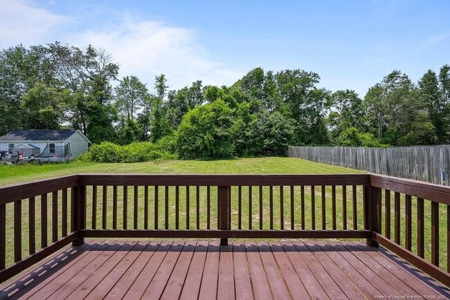 Building Photo - 226 Twin Creek Dr