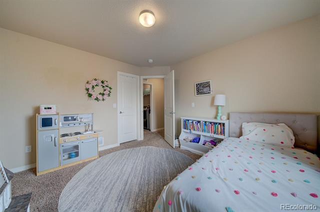 Building Photo - 8013 Pinfeather Dr