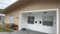 Building Photo - 824 SW 12th Ct