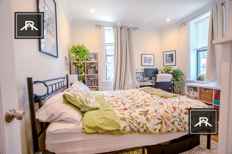 Building Photo - 1340 Commonwealth Ave