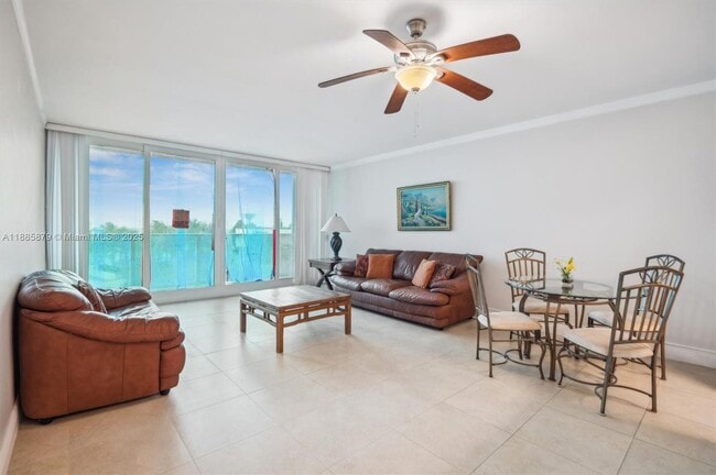 Primary Photo - 3505 S Ocean Dr