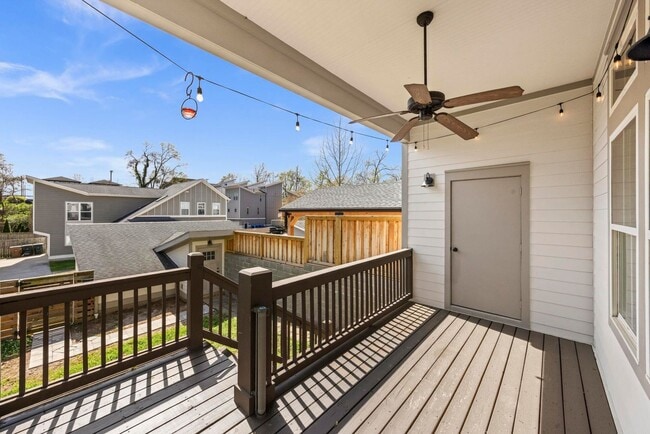 Building Photo - 505A Moore Ave