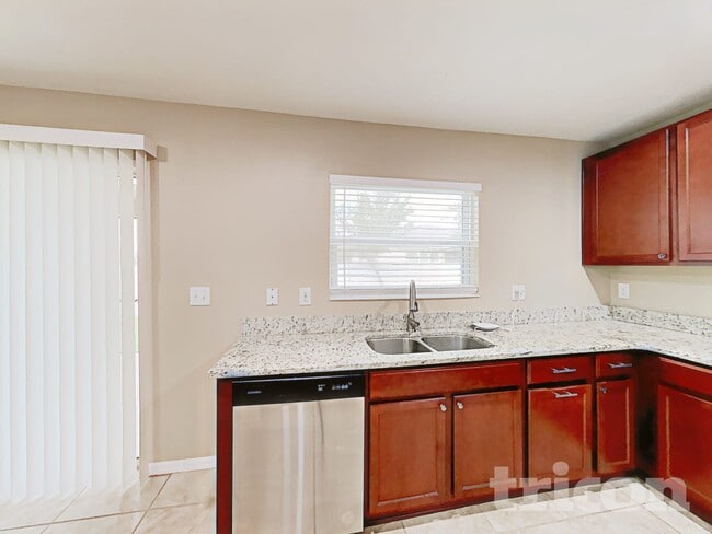 Building Photo - 2834 Shelburne Way