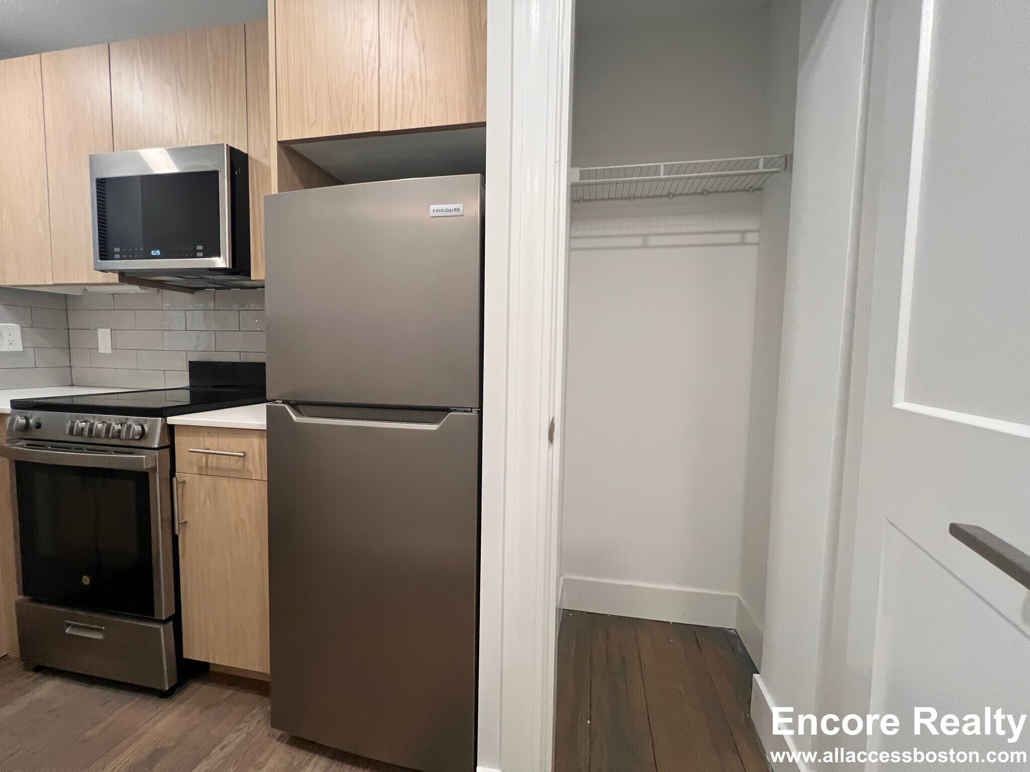 Building Photo - 11 Peterborough St