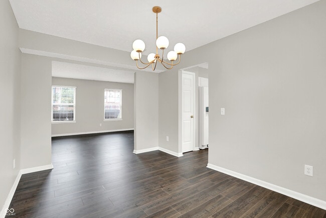 Building Photo - 5761 Cantigny Way S