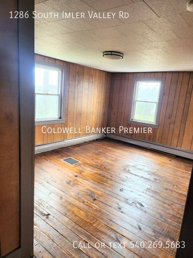 Building Photo - 1286 S Imler Valley Rd