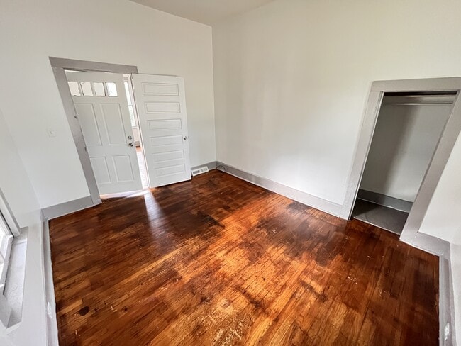 Building Photo - 4103 Ridgewood Ave
