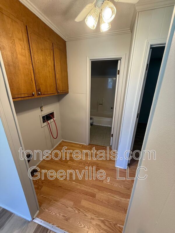 Building Photo - 133 C Pleasant Drive