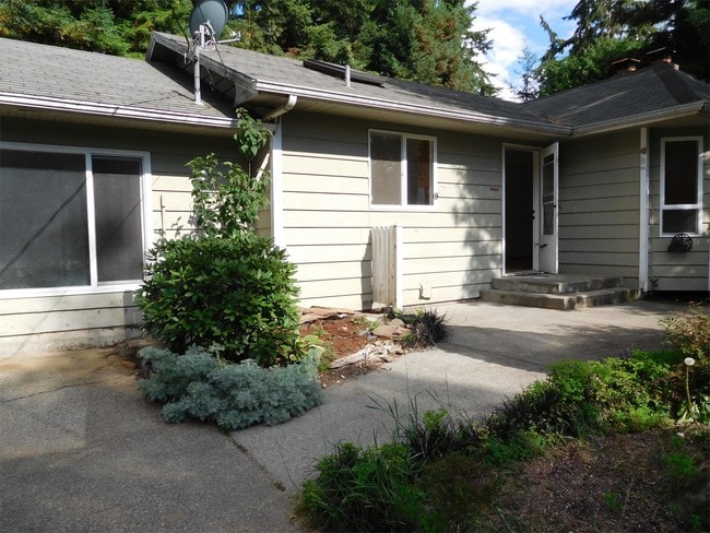 Primary Photo - 1536 Vashon Ave NE