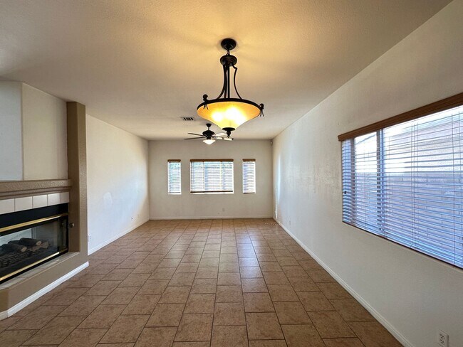 Building Photo - TIMBER CREEK VILLAGE