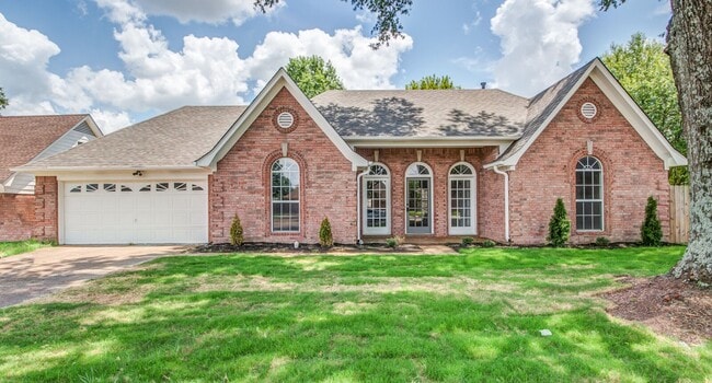 Building Photo - 5624 Annandale Dr