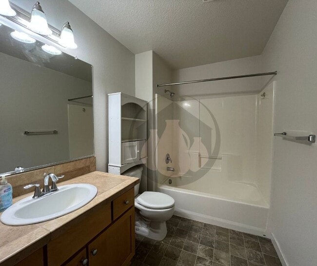 Building Photo - Keizer House-