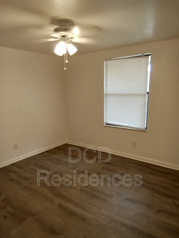 Building Photo - 11433 Mussel Dr