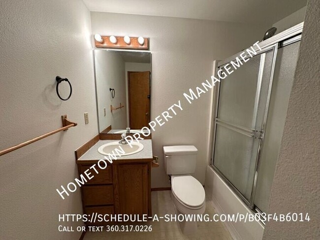 Building Photo - 1800 Lebanon St SE