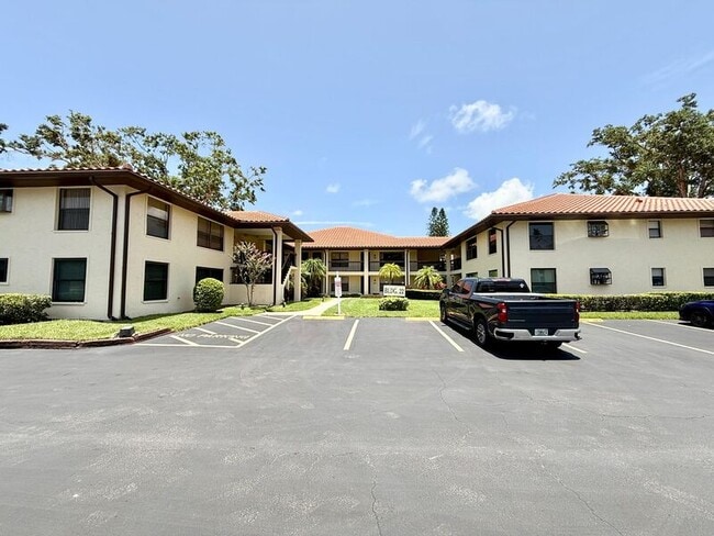 Building Photo - 2212 Hammock Pine Blvd