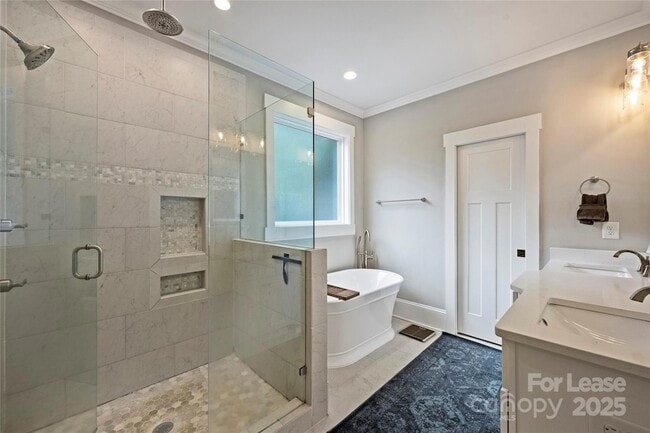 Building Photo - 126 N Smallwood Pl