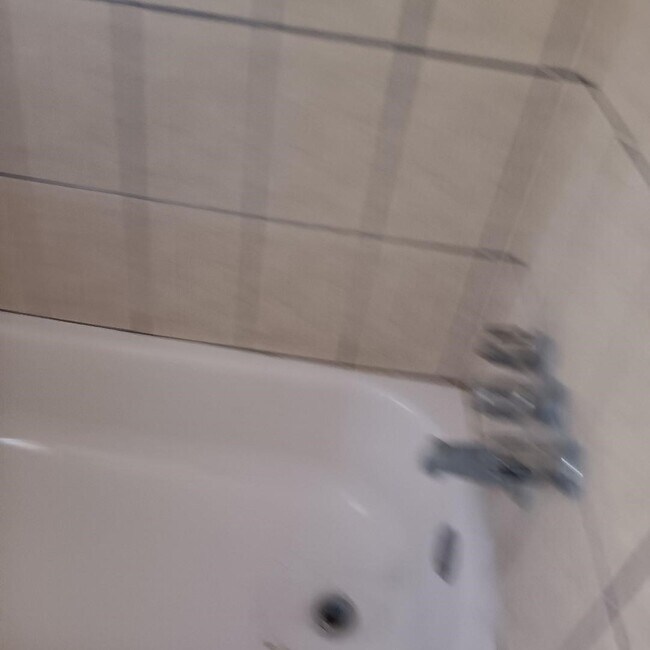 Building Photo - 9610 Wellsworth Dr