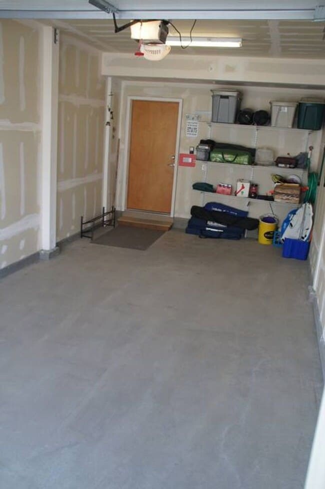 Building Photo - Long Term or Seasonal: Warm inviting condo...