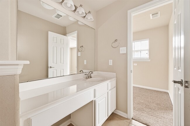 Building Photo - 21514 Venture Park Dr