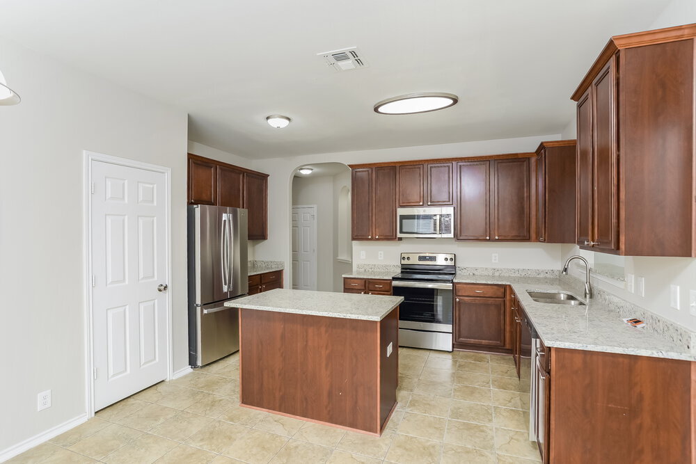 Building Photo - 121 Yeager Cir