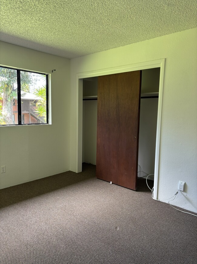 Building Photo - 2069 California Ave