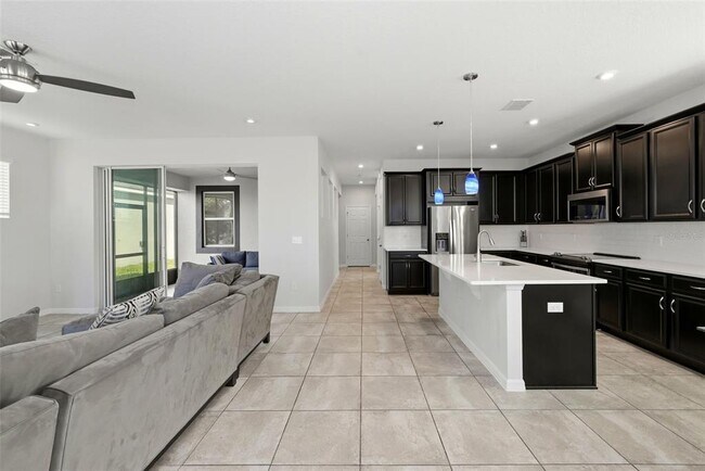 Building Photo - 16662 Wingspread Loop