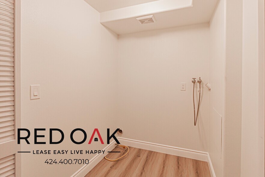 Building Photo - 1250 W Gardena Blvd