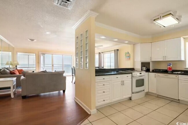 Building Photo - 1522 S Ocean Blvd