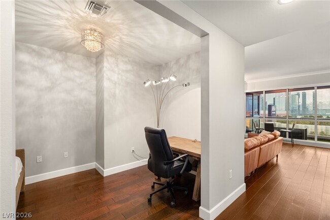 Building Photo - 4575 Dean Martin Dr