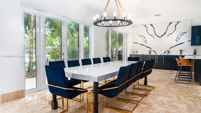 Building Photo - 112 NW 14th Way