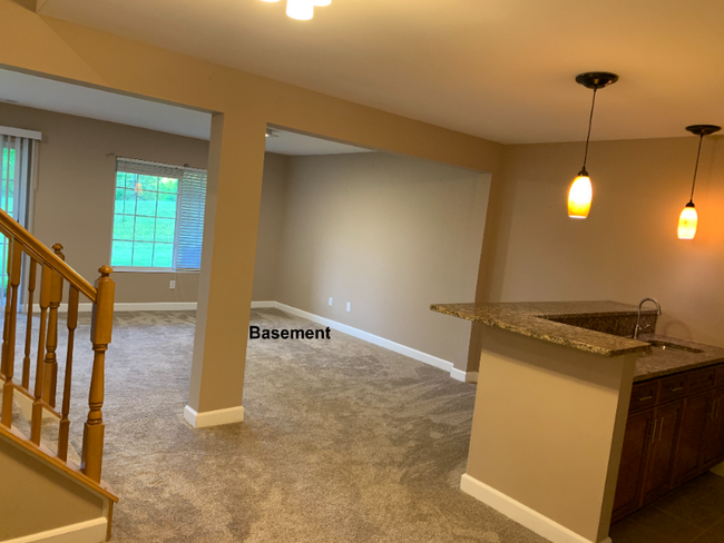 Building Photo - 4310 Marival Way