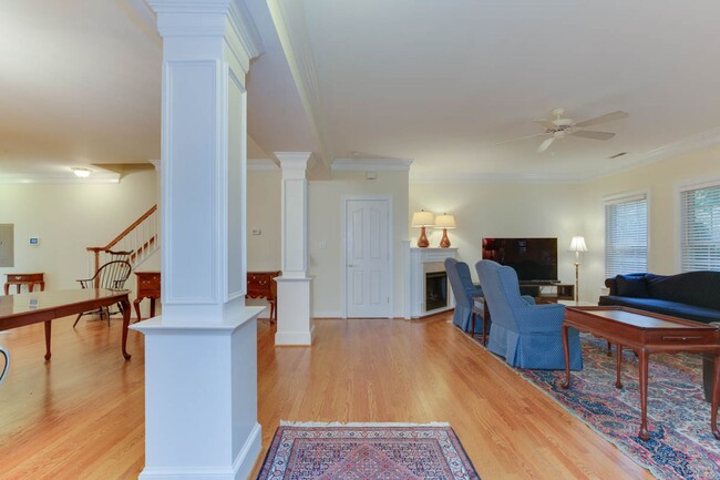 Building Photo - 4609 Town Creek Dr