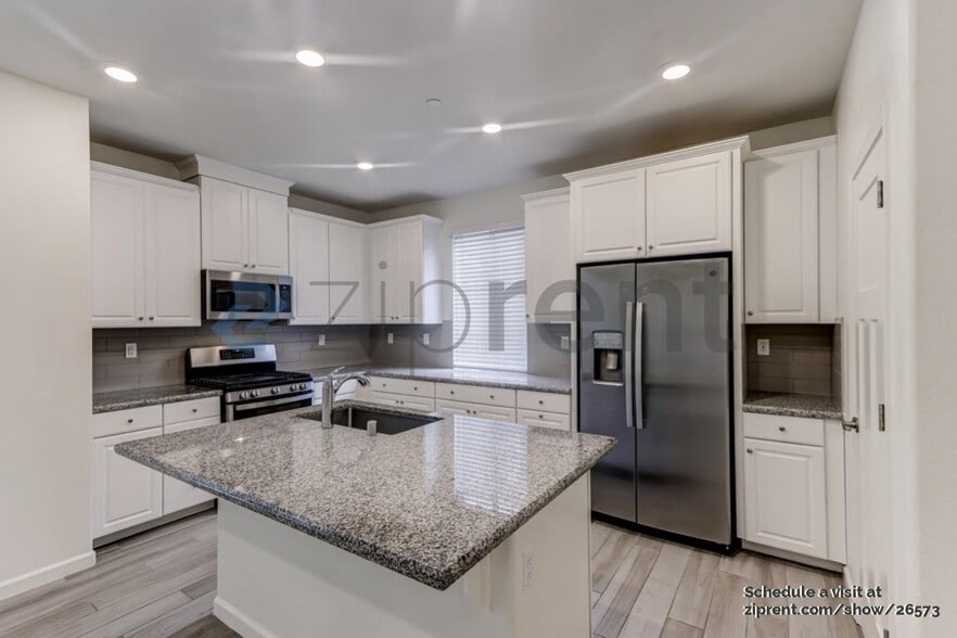 Building Photo - 4016 Matterhorn Pl