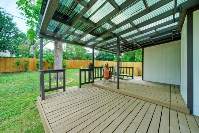 Building Photo - 2214 Big Hollow Dr
