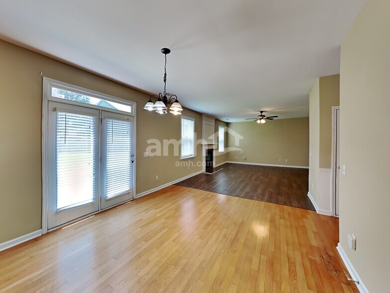 Building Photo - 51 Horseshoe Ct