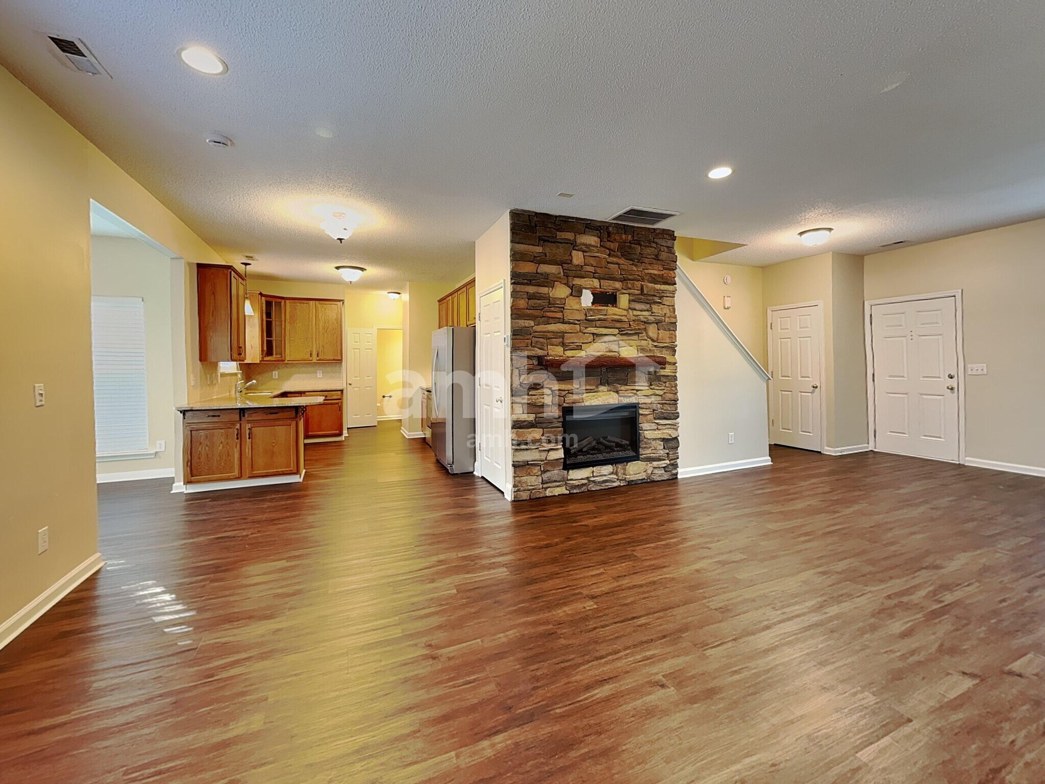 Building Photo - 808 Vonkramer Ct