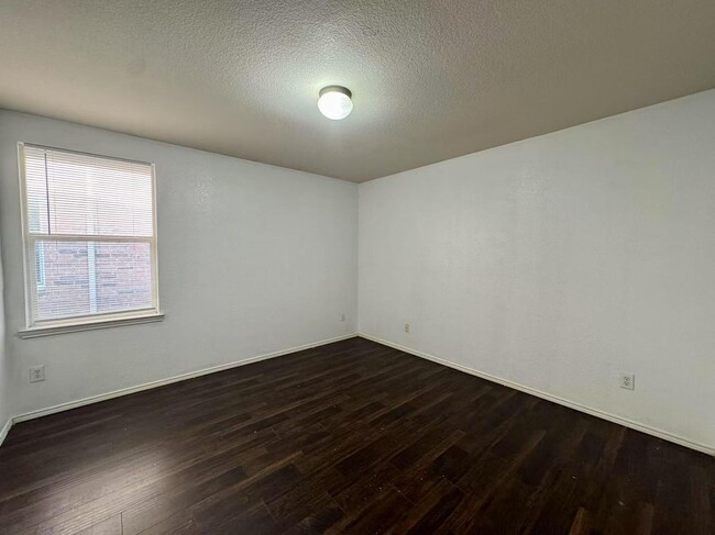 Building Photo - 3 Bedroom 2 bath home in Frisco