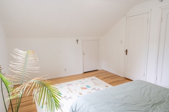 Building Photo - 4Bd/1.5Ba Seattle House