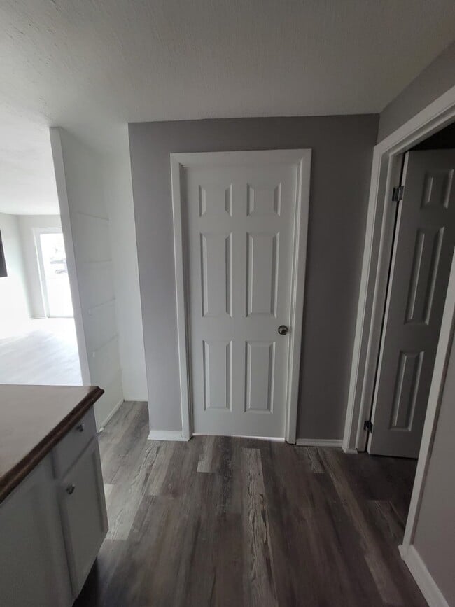 Building Photo - 13444 Euclid Ave