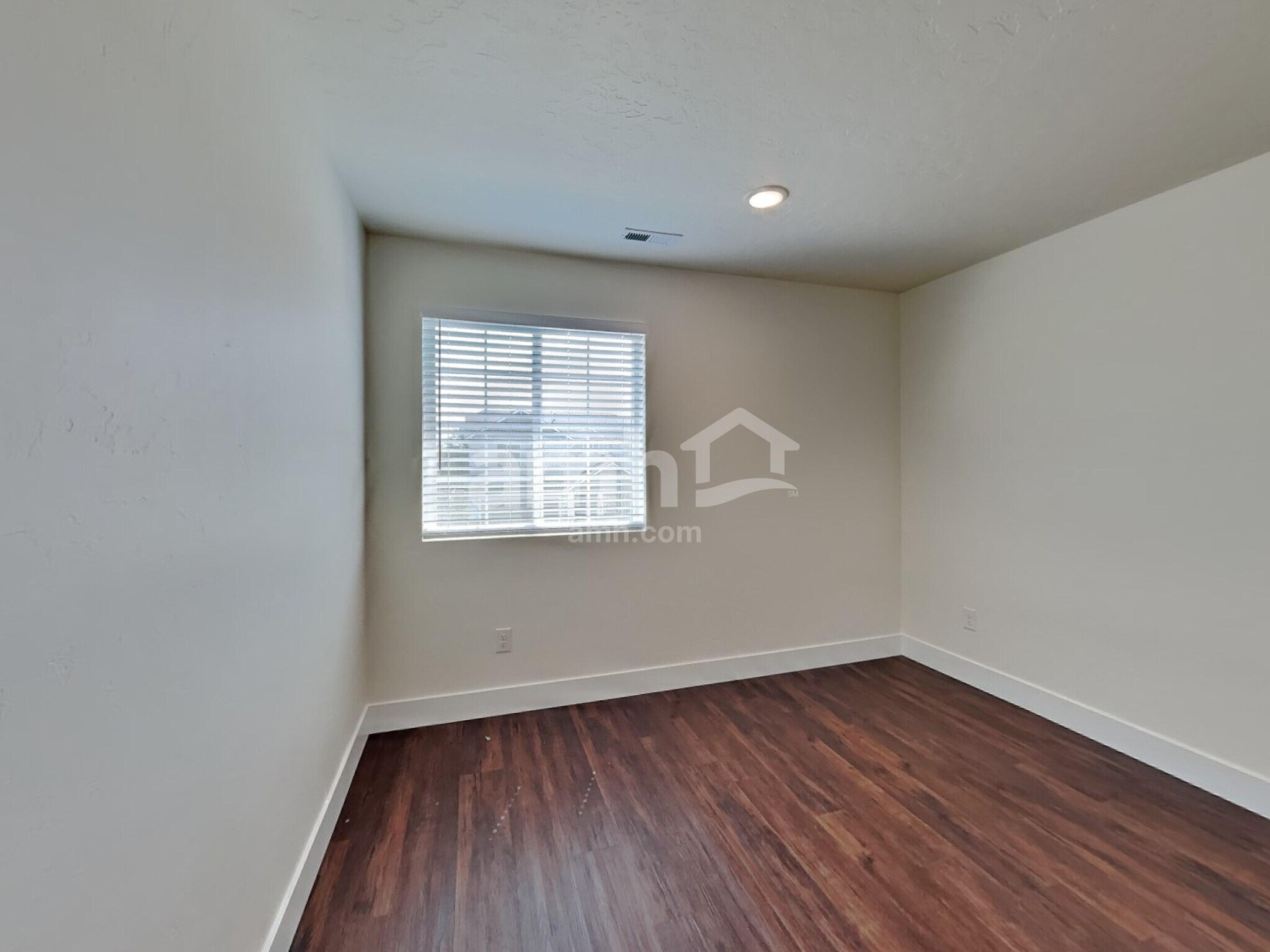 Building Photo - 1453 N Alderleaf Rd