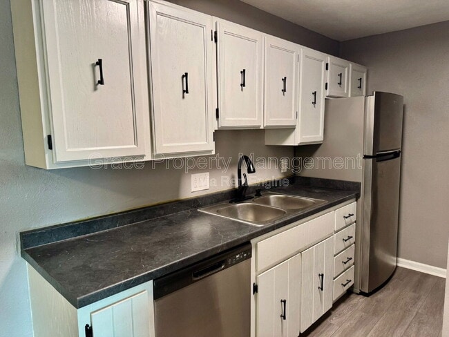 Building Photo - 16259 W 10th Ave